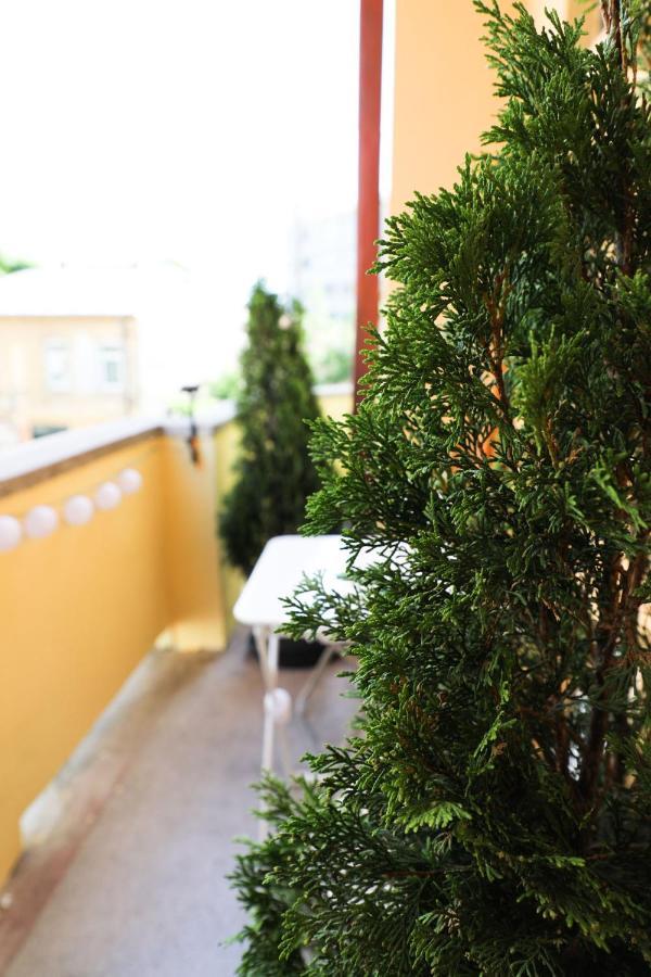 Ultracentral Apartament With Balcony - Old Town Bukarest Kültér fotó